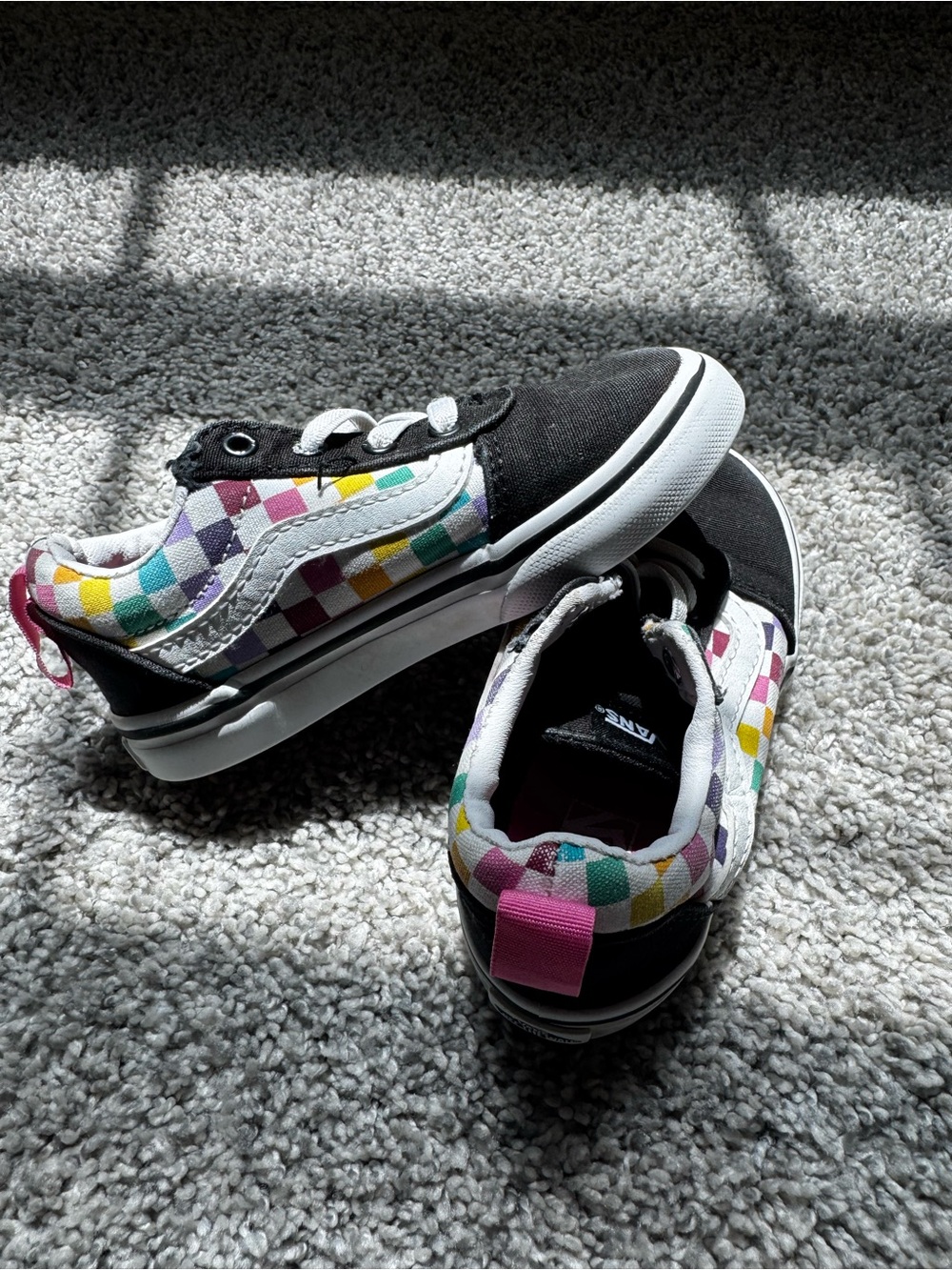 Vans Kids Low-Top Sneakers in Black with Multicolor Checkerboard